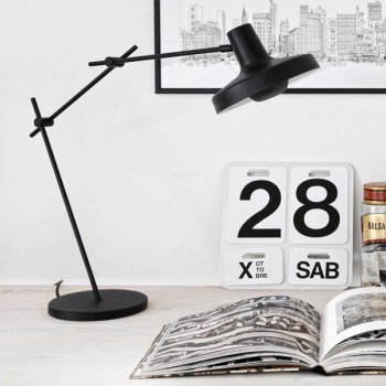 Arigato bordlampe - sort