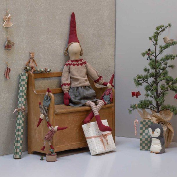 Maileg kravlenisse med magneter - pige i grblomstret kjole