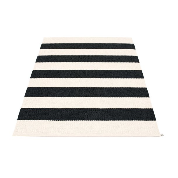 Pappelina Bob tppe 140x180 cm - black