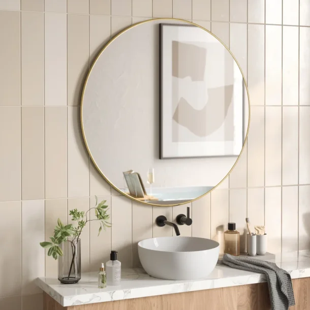 Spejl til v�ggen rundt med messingkant - �61cm